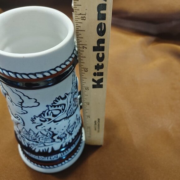 Vintage Avon Beer Stein with lid, 1976 Avon Collectible Beer Stein - Picture 12 of 13